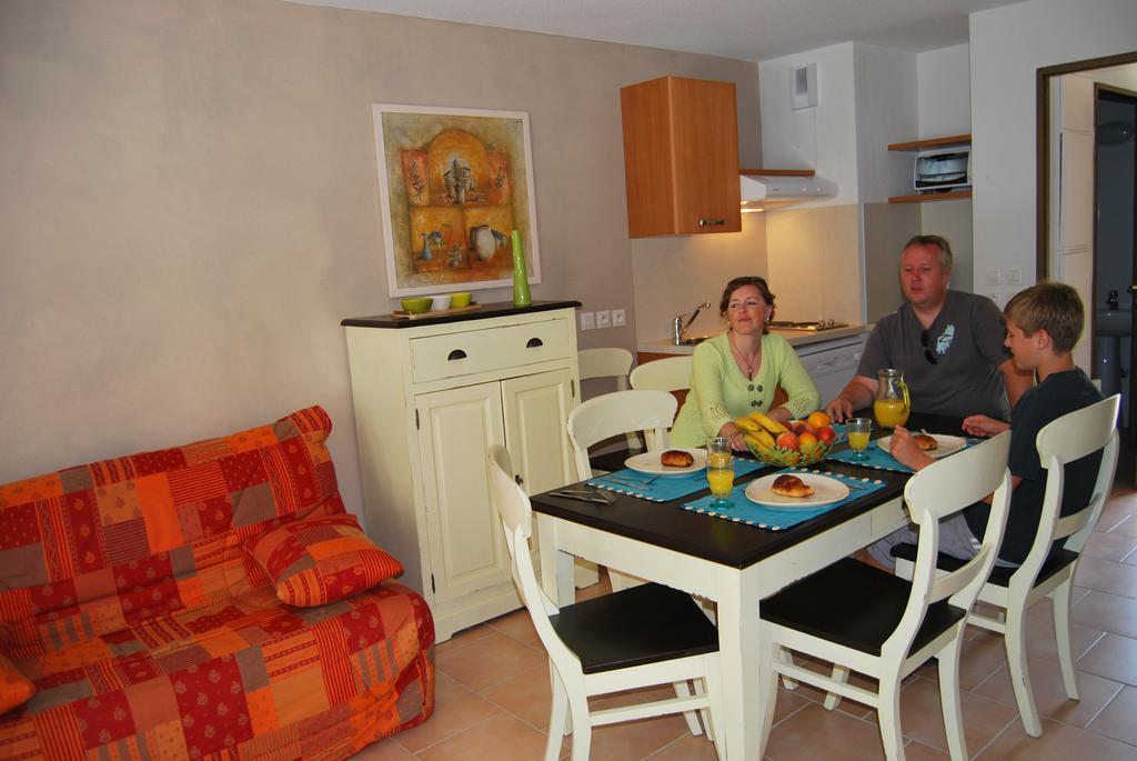 Lagrange Grand Bleu Vacances - Residence La Closerie Баржак Экстерьер фото